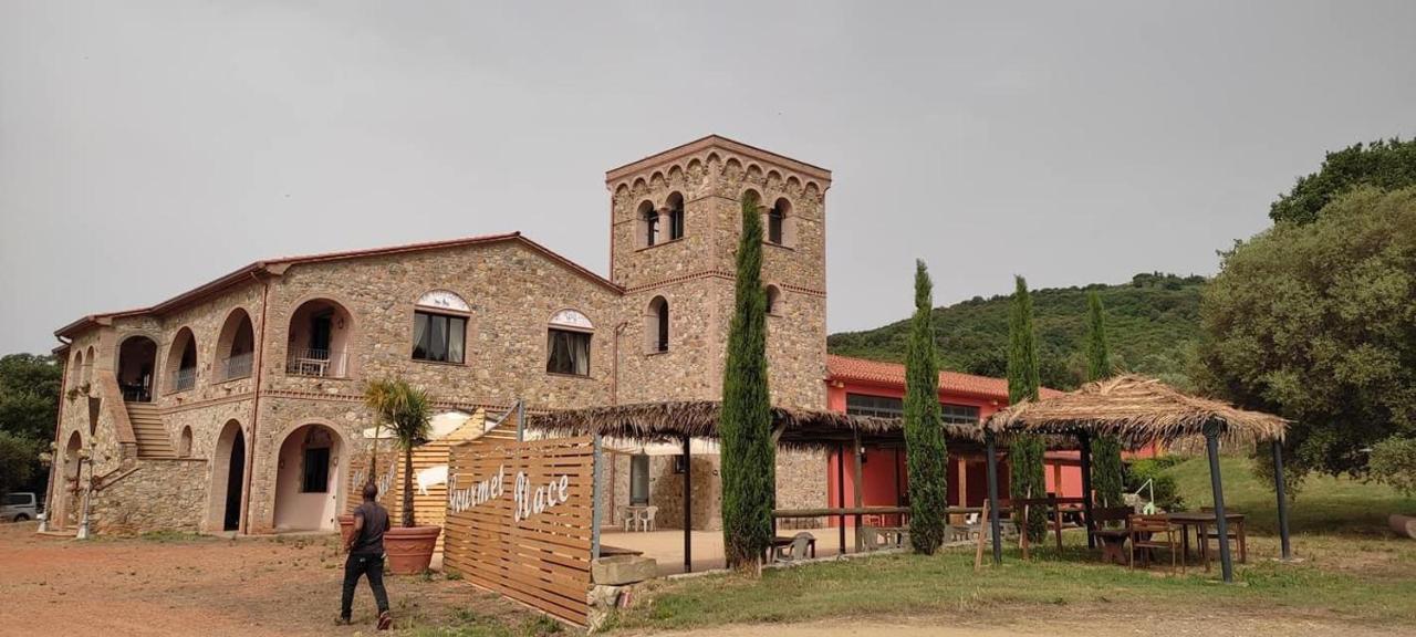 Agriturismo La Fontanella & Glamping Суверето Екстериор снимка